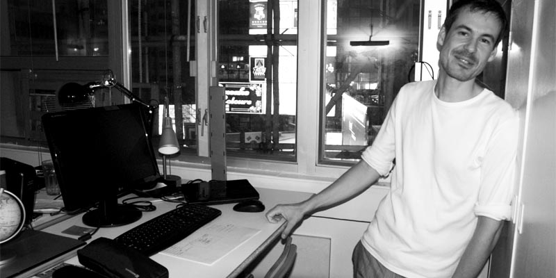 Markus in seinem Hongkonger Büro, 2009